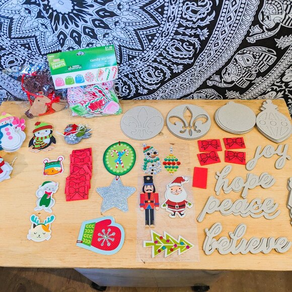 Christmas Paper Crafting Accessories Bundle - Picture 1 of 5